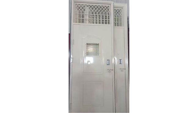 托里学校教室门