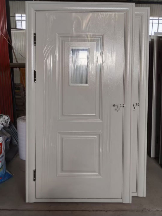 托里学校教室门