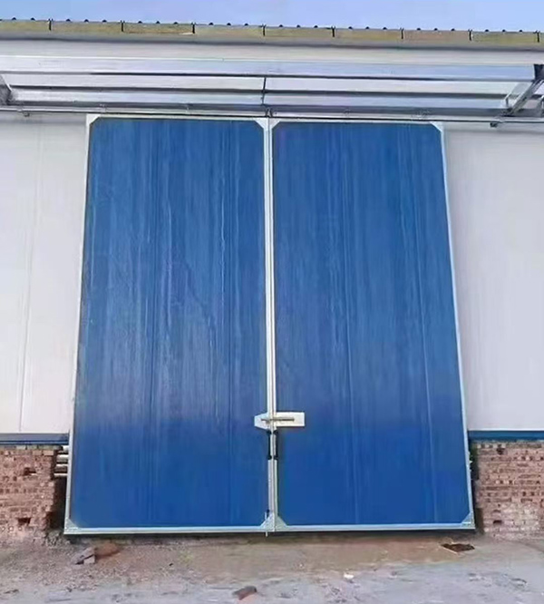 托里工业门在大型仓储物流通道中的应用实例