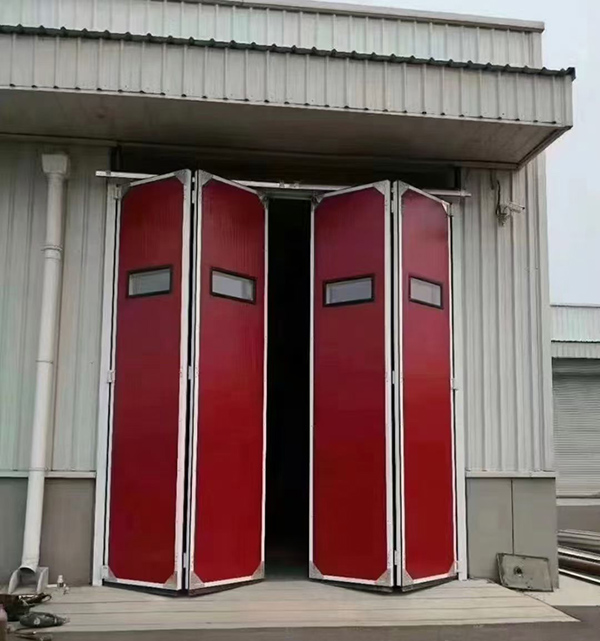 托里工业折叠门在大型装配车间出入口的应用实例