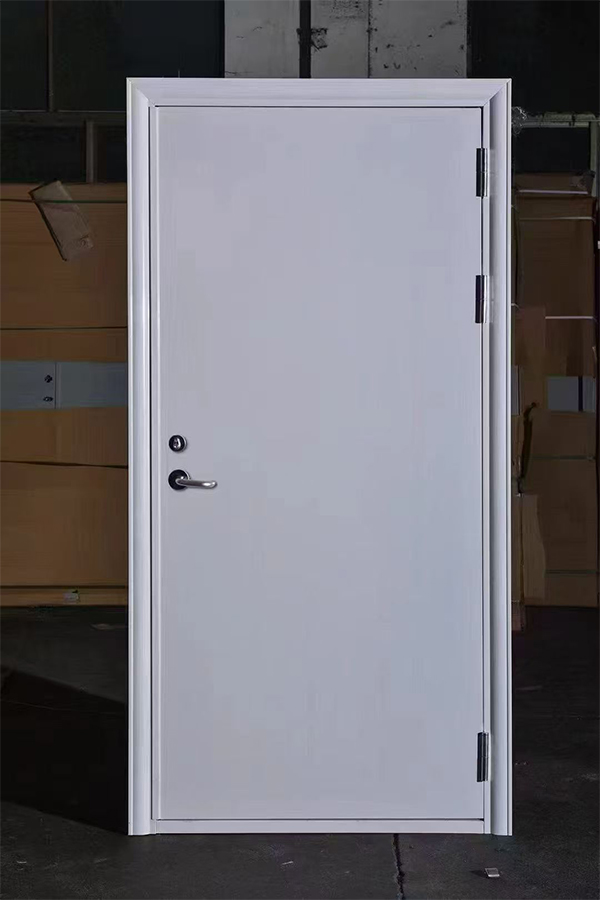 社区活动中心加装托里防火门保障居民安全